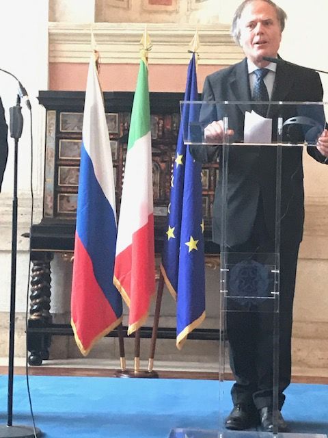 Enzo Moavero Milanesi.Pressekonferenz  in Rom