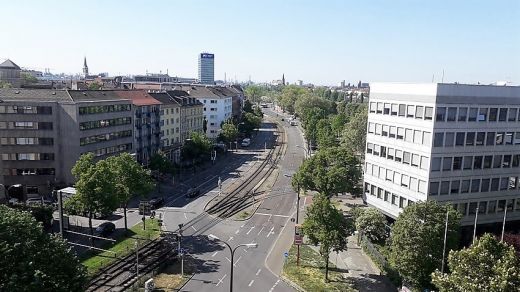 Die Skyline Richtung "Jungbusch" - vor Corona zäher Verkehr